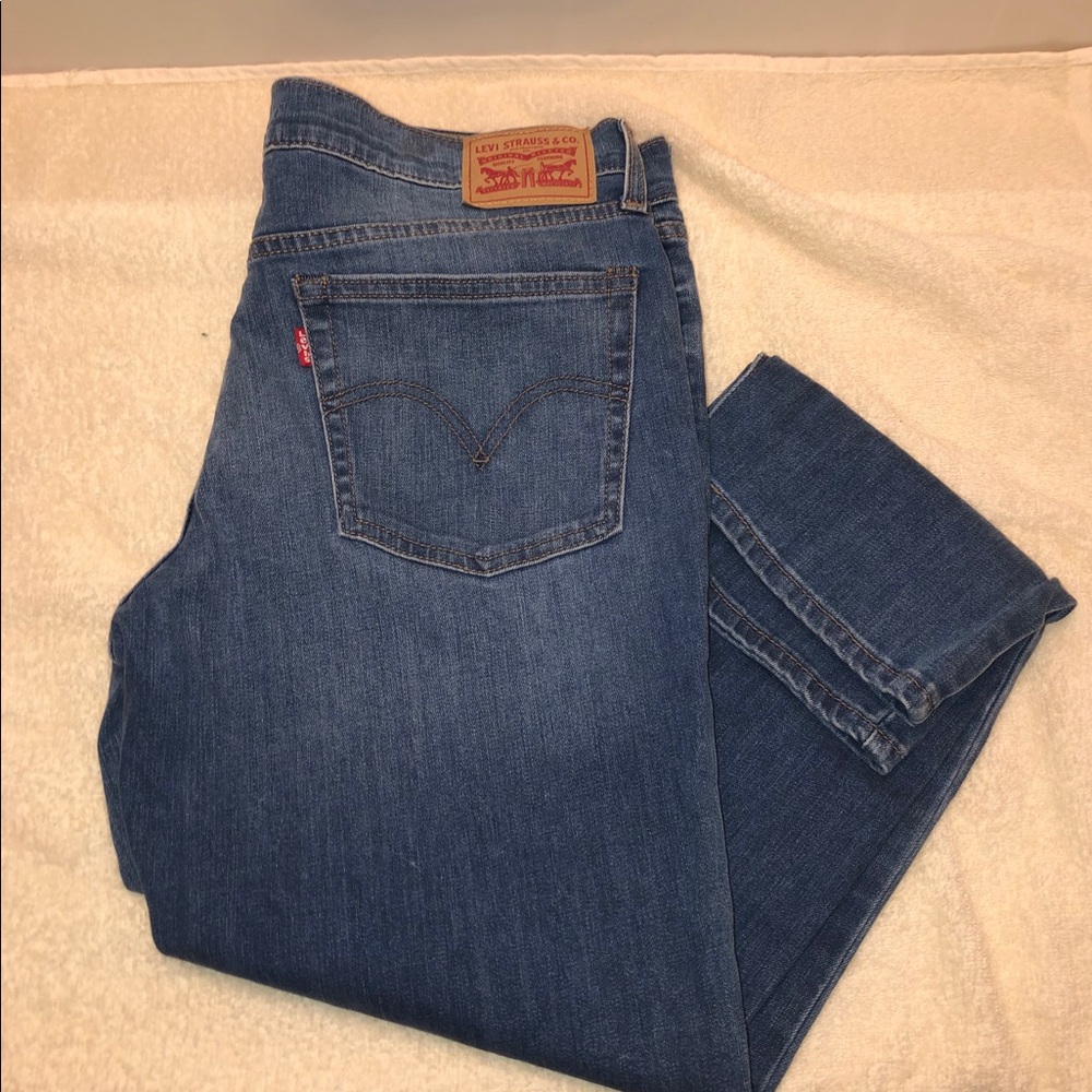 SOLD!!!! Levi Original Boyfriend Jeans 👖Size 29